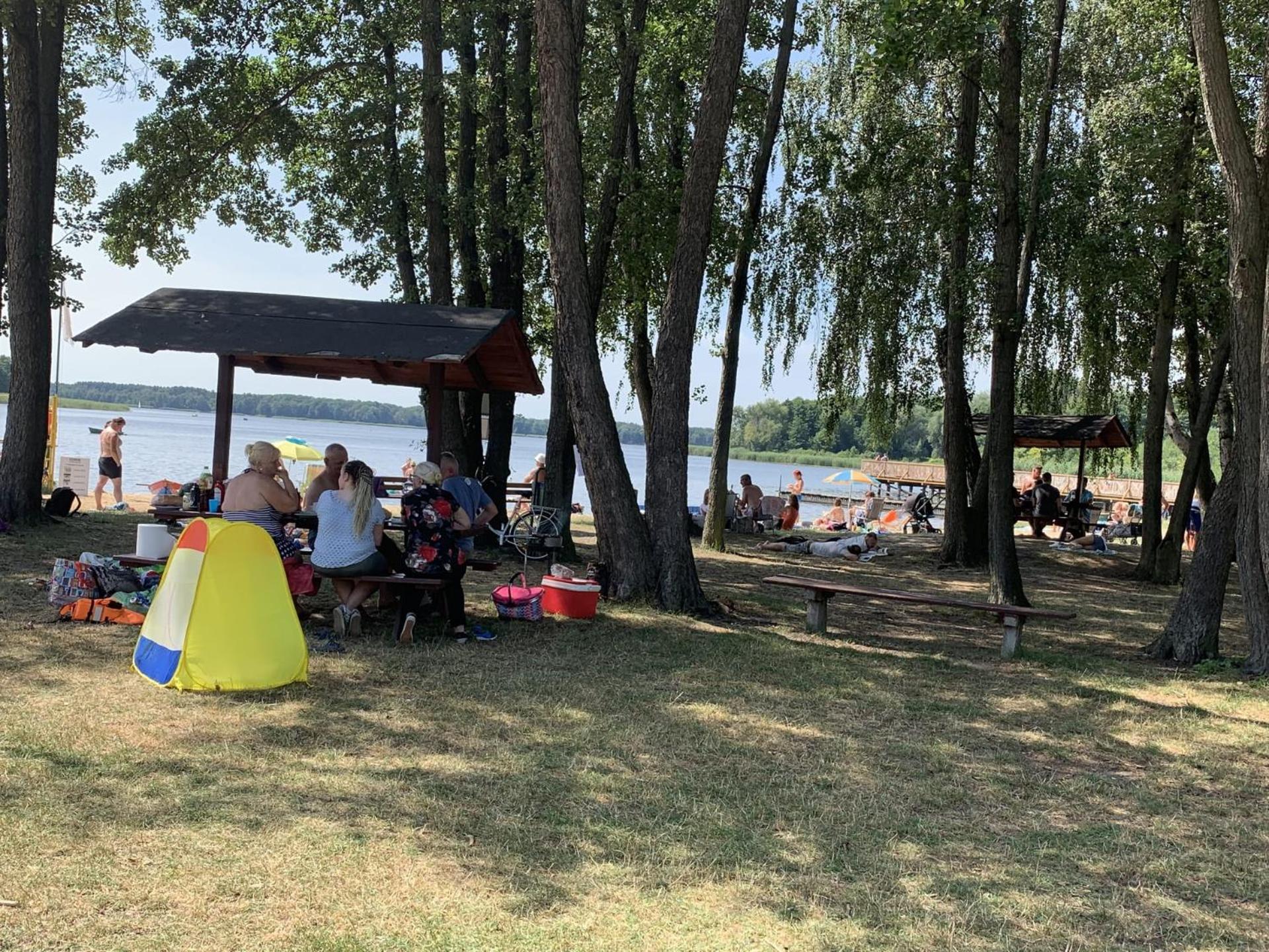 Apartamenty Trawers Wielen Zaobrzanski Bagian luar foto